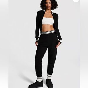 Victoria secret NWT jogger sweatpants VALUE 60$